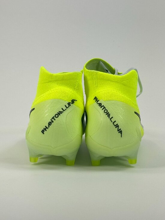 Nike Phantom Luna 2 Elite AG Pro \'Mad Voltage Pack\' HF4361-003 Soccer size 7.5 main image 3